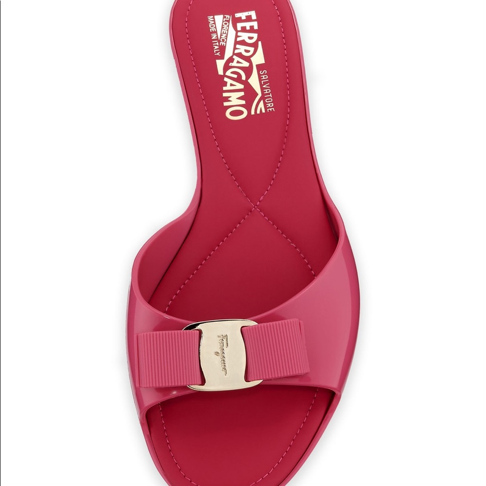 Salvatore Ferragamo Cirella Jelly Slide,Pink 9
